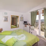 Three-bedroom In Labin Feriehus Trogir