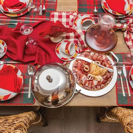 Дом отдыха Three-bedroom In