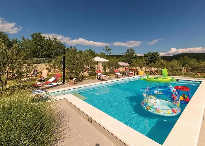 Three-bedroom In Labin *