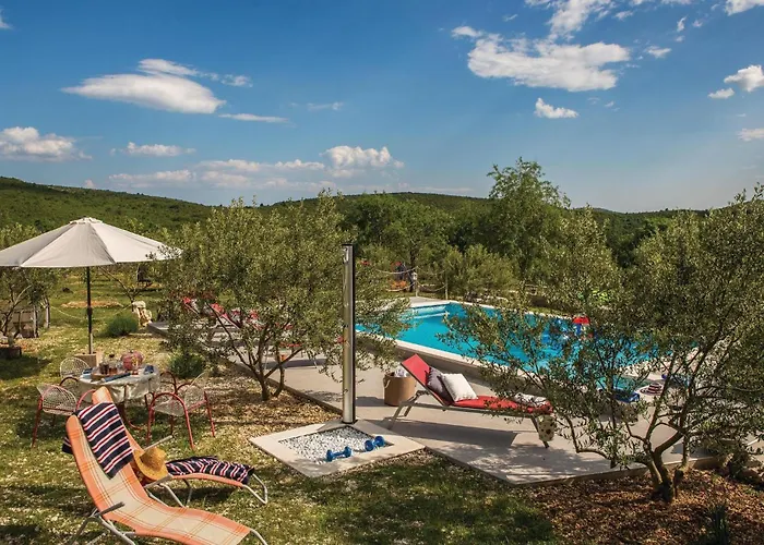 Three-bedroom In Labin * Trogir