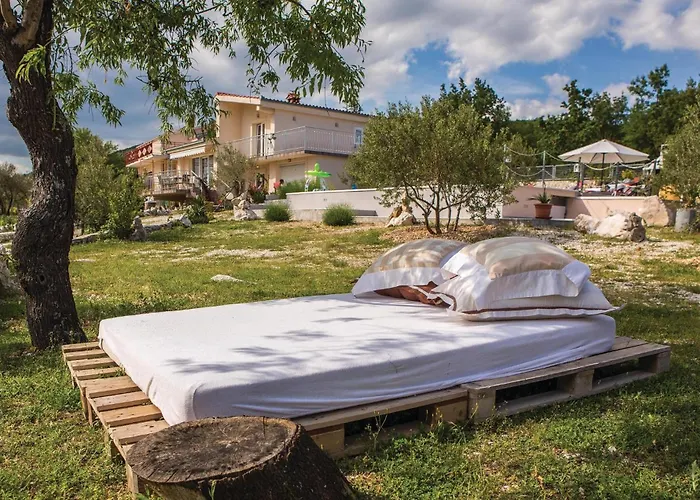 Tatil Evi Three-bedroom In Labin Trogir