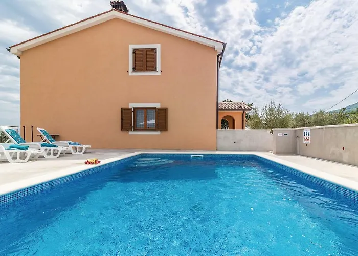 Tatil Evi Three-bedroom In Labin
