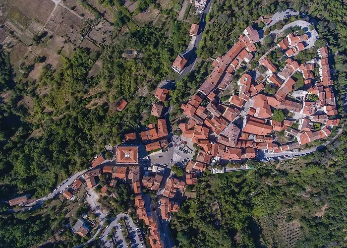 Three-bedroom In Labin Tatil Evi