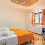 Three-bedroom In Labin Сasa de vacaciones *