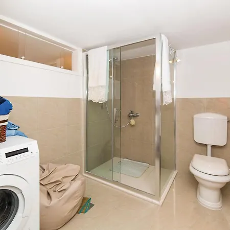 Three-bedroom In Ferienhaus