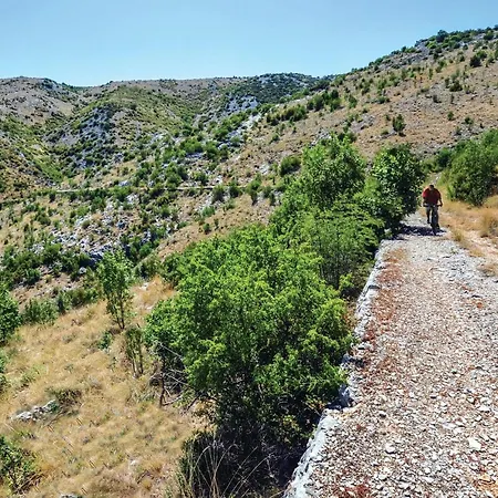 Dom wakacyjny Three-bedroom In Trogir