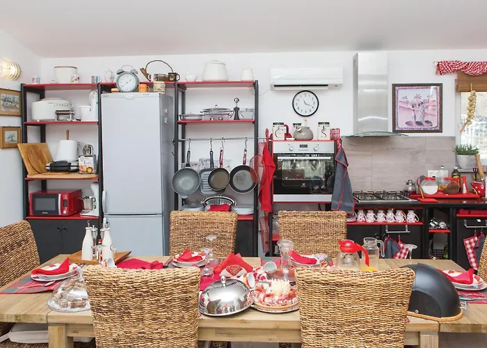 Three-bedroom In Labin *