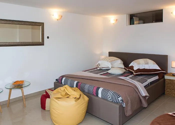 Holiday home Three-bedroom In Labin