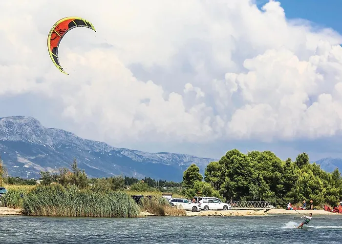 Three-bedroom In Labin Hébergement de vacances