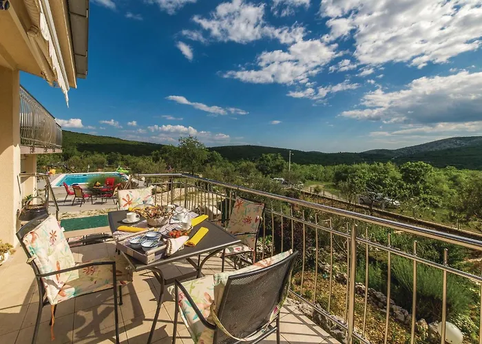 Three-bedroom In Labin *