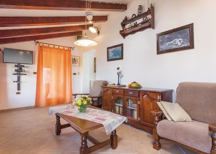 Three-bedroom In Labin * Trogir