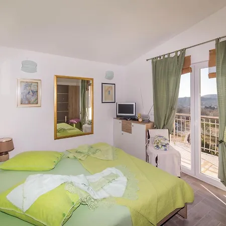 Three-bedroom In Labin Ferienhaus Trogir