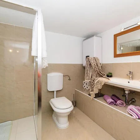Three-bedroom In Labin Ferienhaus *