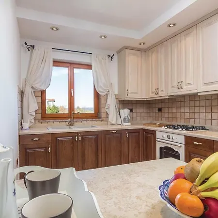 Ferienhaus Three-bedroom In Labin *