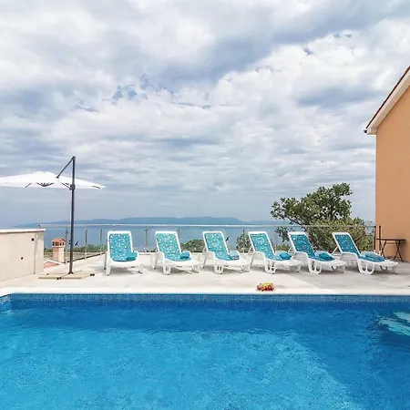 Three-bedroom In Labin Ferienhaus