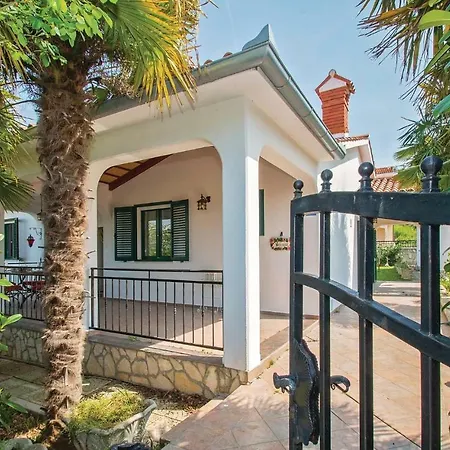 Three-bedroom In Labin Ferienhaus *