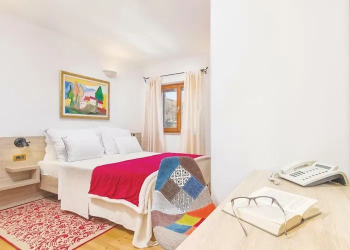 Semesterbostad Three-bedroom In Labin Trogir